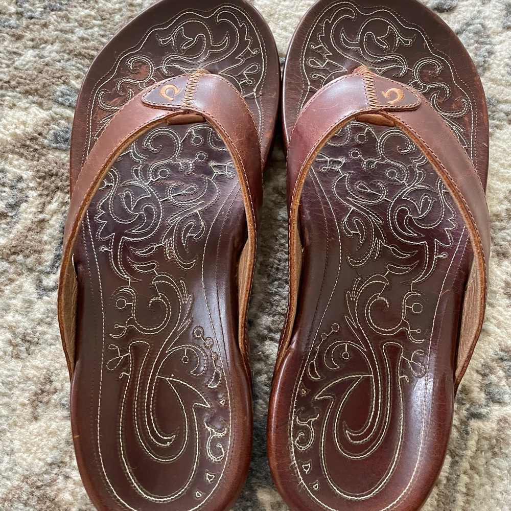 Mens OluKai Mekila Leather Sandals size 11. Excellent!